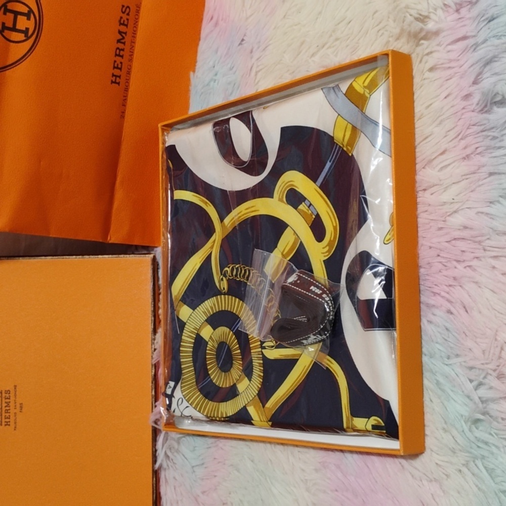 FIRM PRICE! Authentic Hermes Eperon Dor Tellier Printed Silk Shawl Scarf/Box/Bag - Picture 13 of 15